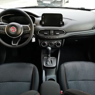 Fiat Tipo Hybrid 130 eDCT7 Garmin