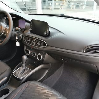 Fiat Tipo Hybrid 130 eDCT7 Garmin