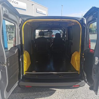 Fiat Doblo Cargo Maxi Kastenwagen 1,2l MultiJet Diesel 90Ps Netto € 10.400,-- Basis