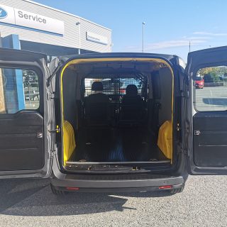 Fiat Doblo Cargo Maxi Kastenwagen 1,2l MultiJet Diesel 90Ps Netto € 10.400,-- Basis
