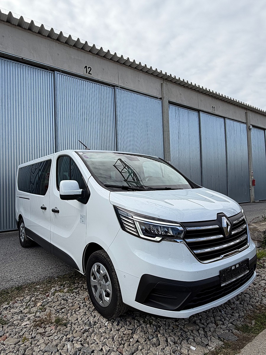 Renault Trafic Grand Passenger Techno Blue dCi 150