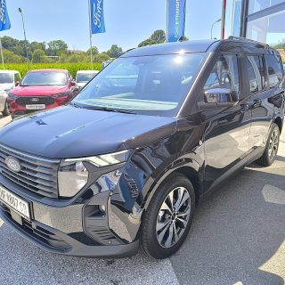 Ford Tourneo Courier 1,0 EcoBoost Titanium