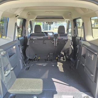 Ford Tourneo Courier 1,0 EcoBoost Titanium