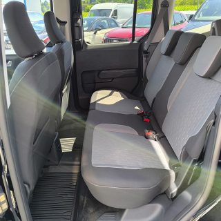 Ford Tourneo Courier 1,0 EcoBoost Titanium