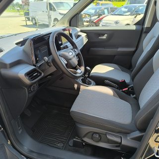 Ford Tourneo Courier 1,0 EcoBoost Titanium