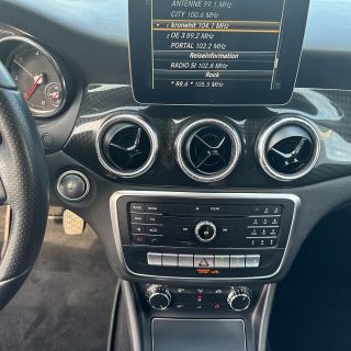 Mercedes-Benz CLA 180 d Shooting Brake